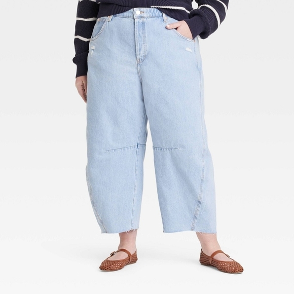 Universal Thread Denim - Universal Thread High Waisted Curved Leg Barrel Women's Jeans Size 22 Reg